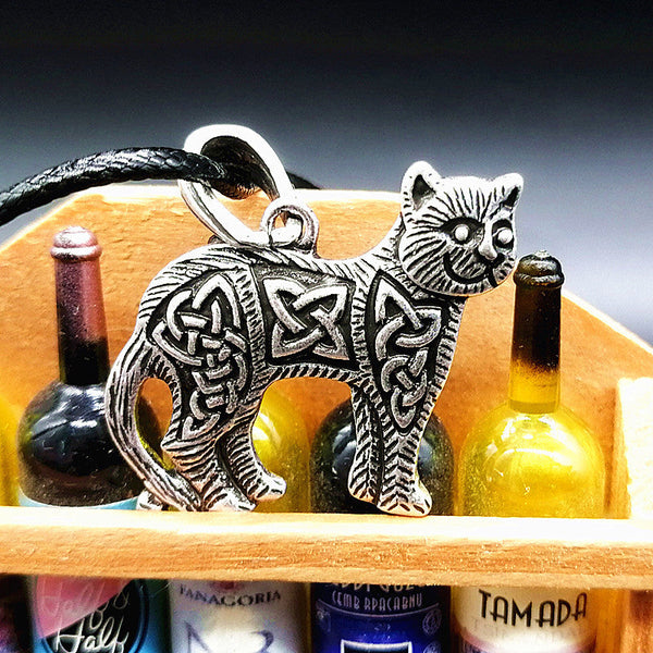 Halskette mit keltischem Wikinger-Katze-Anhänger