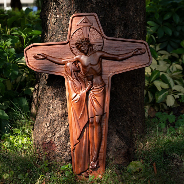 La Croix de l'Unité sculpture sur bois Schoenstatt - Mère Douloureuse/Crucifix de la Passion