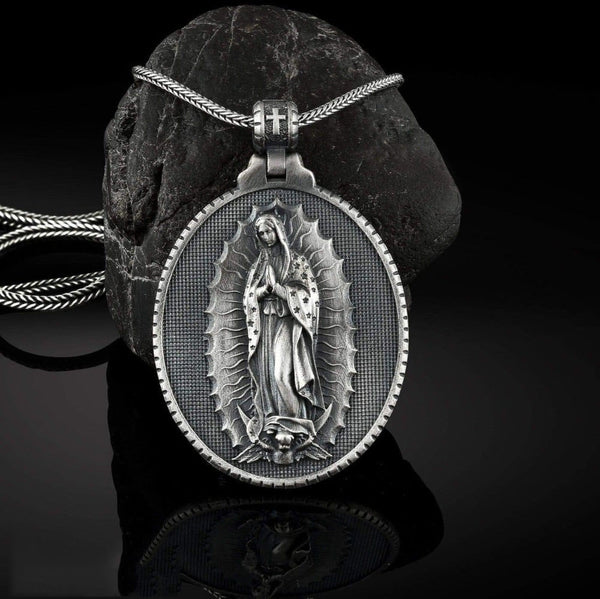 Collier Vierge Marie Notre-Dame de Guadalupe, patronne de l'Amérique et des enfants à naître