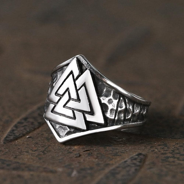 Bague en acier inoxydable avec symbole mystérieux de Valknut