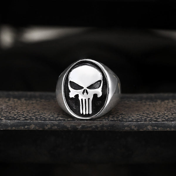 Bague en acier inoxydable tête de mort conçue par punk