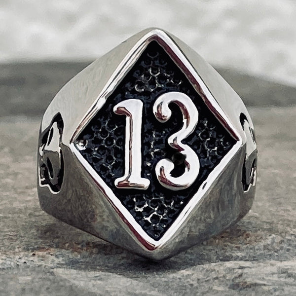 Ring 13 - Silver - Sizes 7-13 - R41